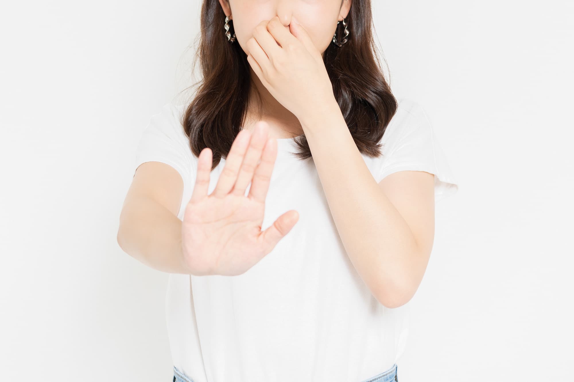 口臭を拒絶する女性