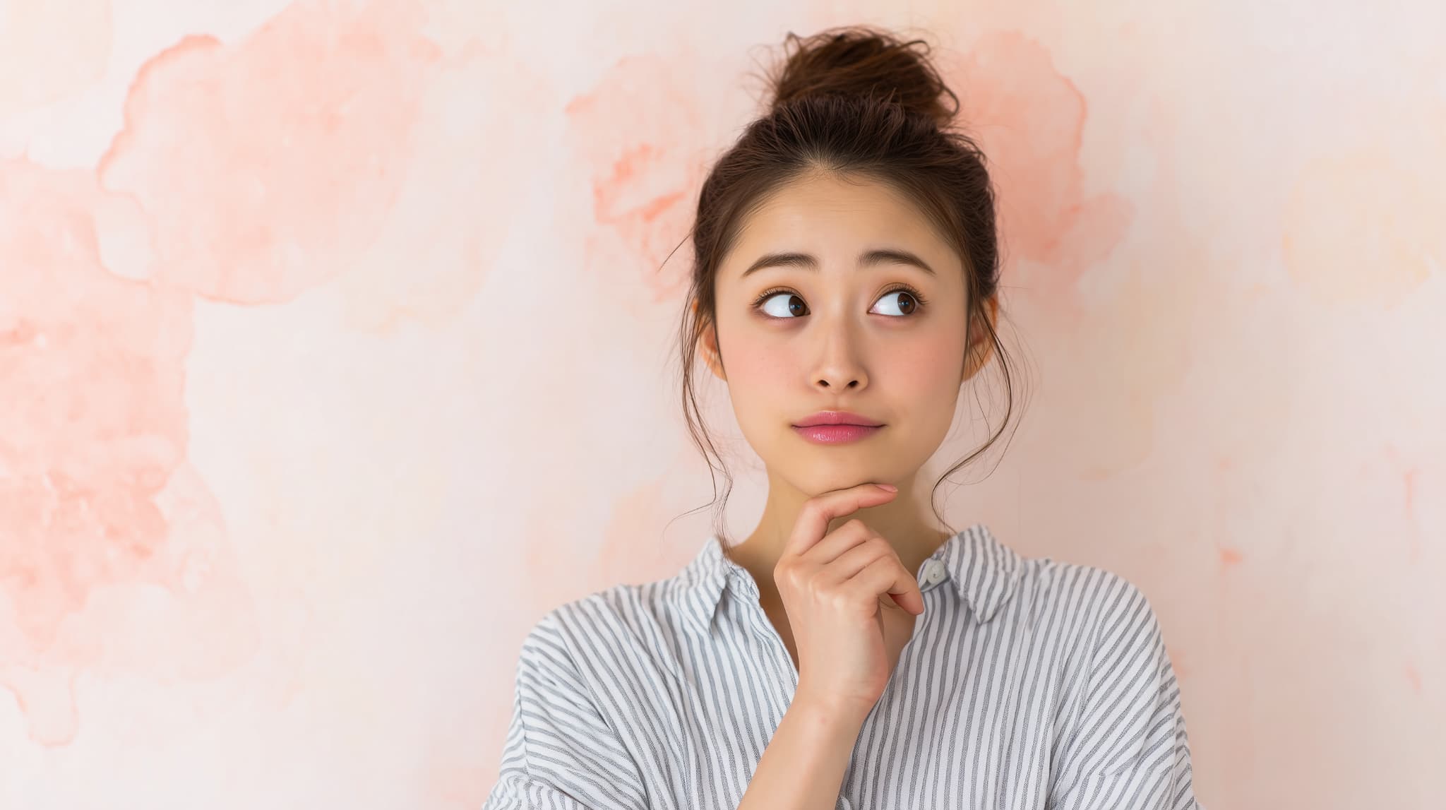 審美歯科とはと考える女性